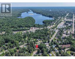 Family room - 180 Lofty Pines Crescent, Gravenhurst), ON P1P1M6 Photo 10