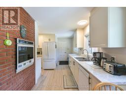 180 Lofty Pines Crescent, Gravenhurst), ON P1P1M6 Photo 46