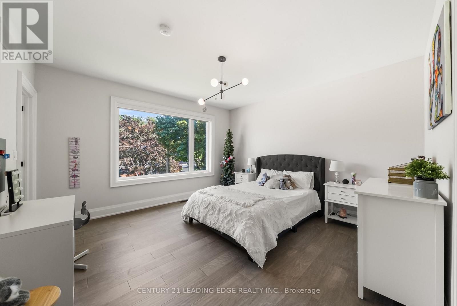 438 BROWNFIELD GARDENS - 28