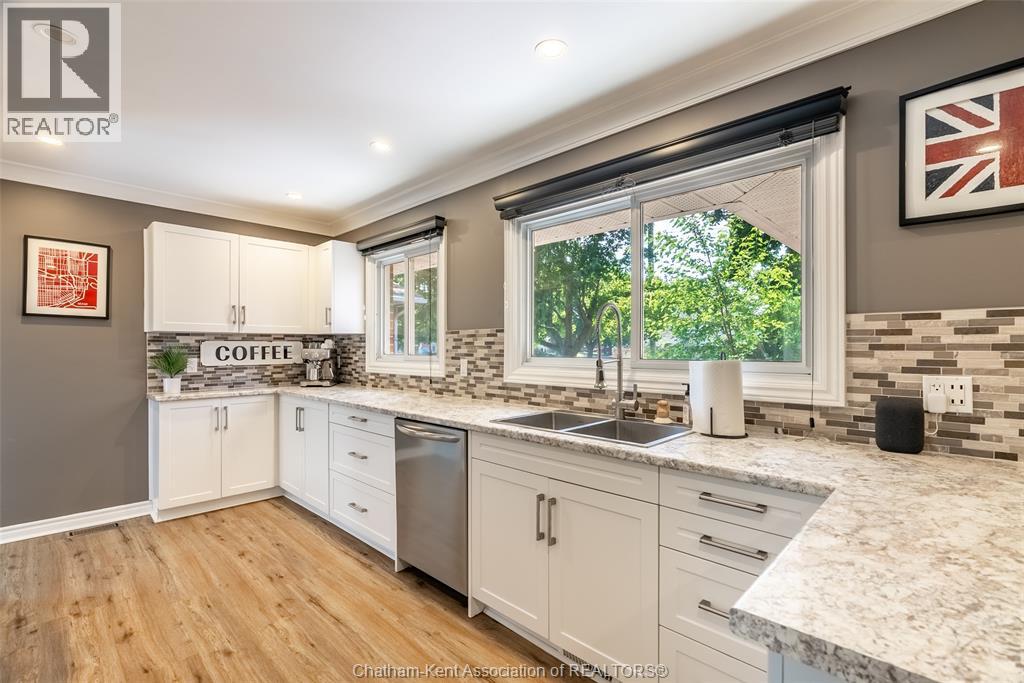 71 McFarlane AVENUE - 9