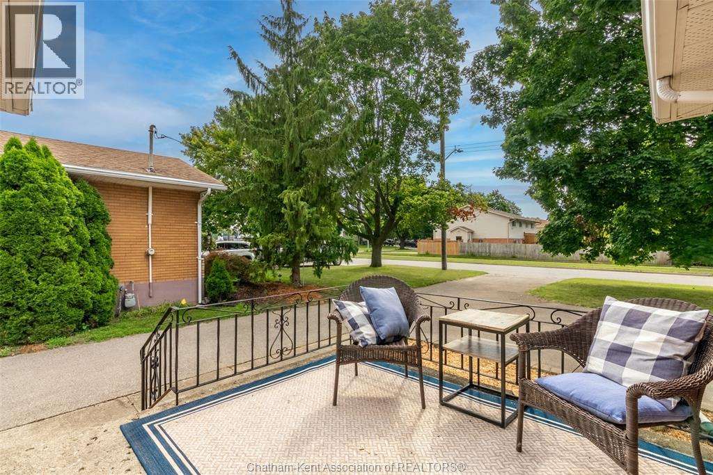 71 McFarlane AVENUE - 3