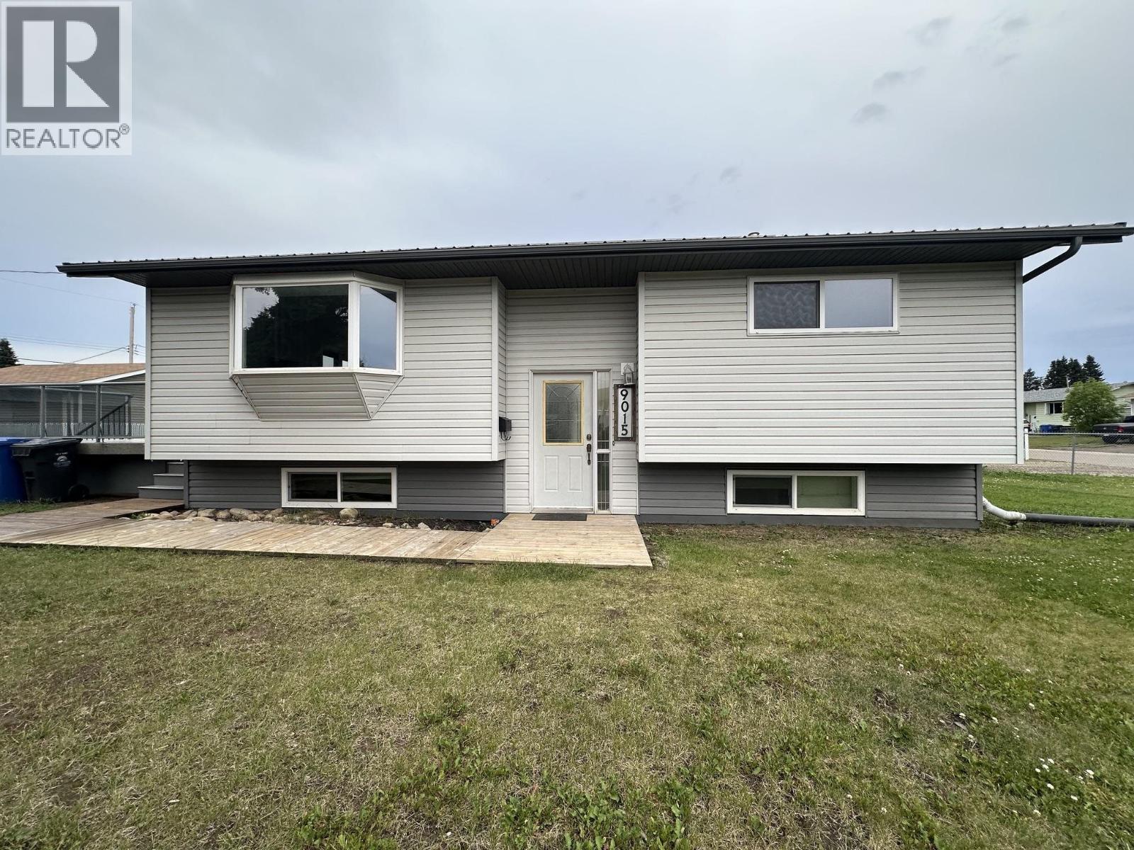 9015 91 AVENUE - 25