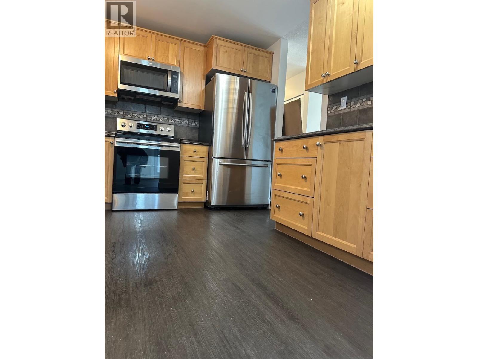 9015 91 AVENUE - 3