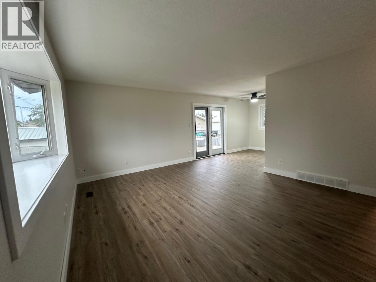 9015 91 AVENUE - 7
