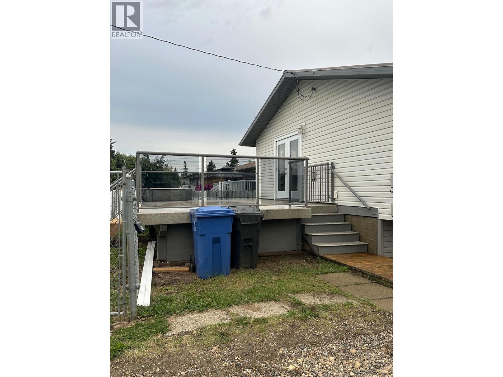 9015 91 AVENUE - 27