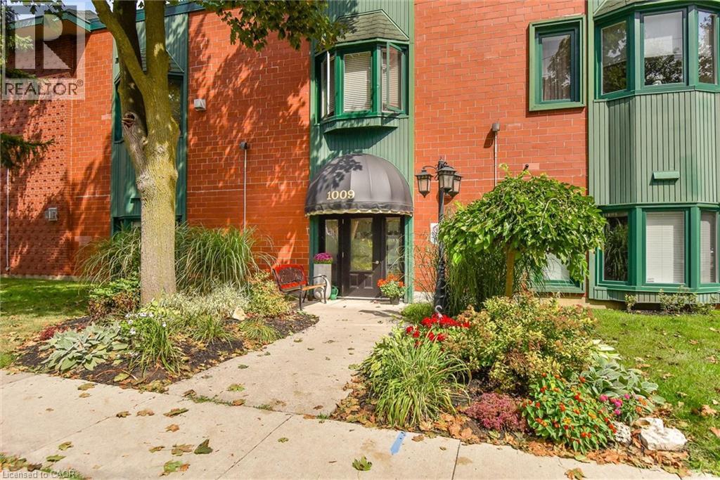 #216 1009 QUEENSTON Road - 43
