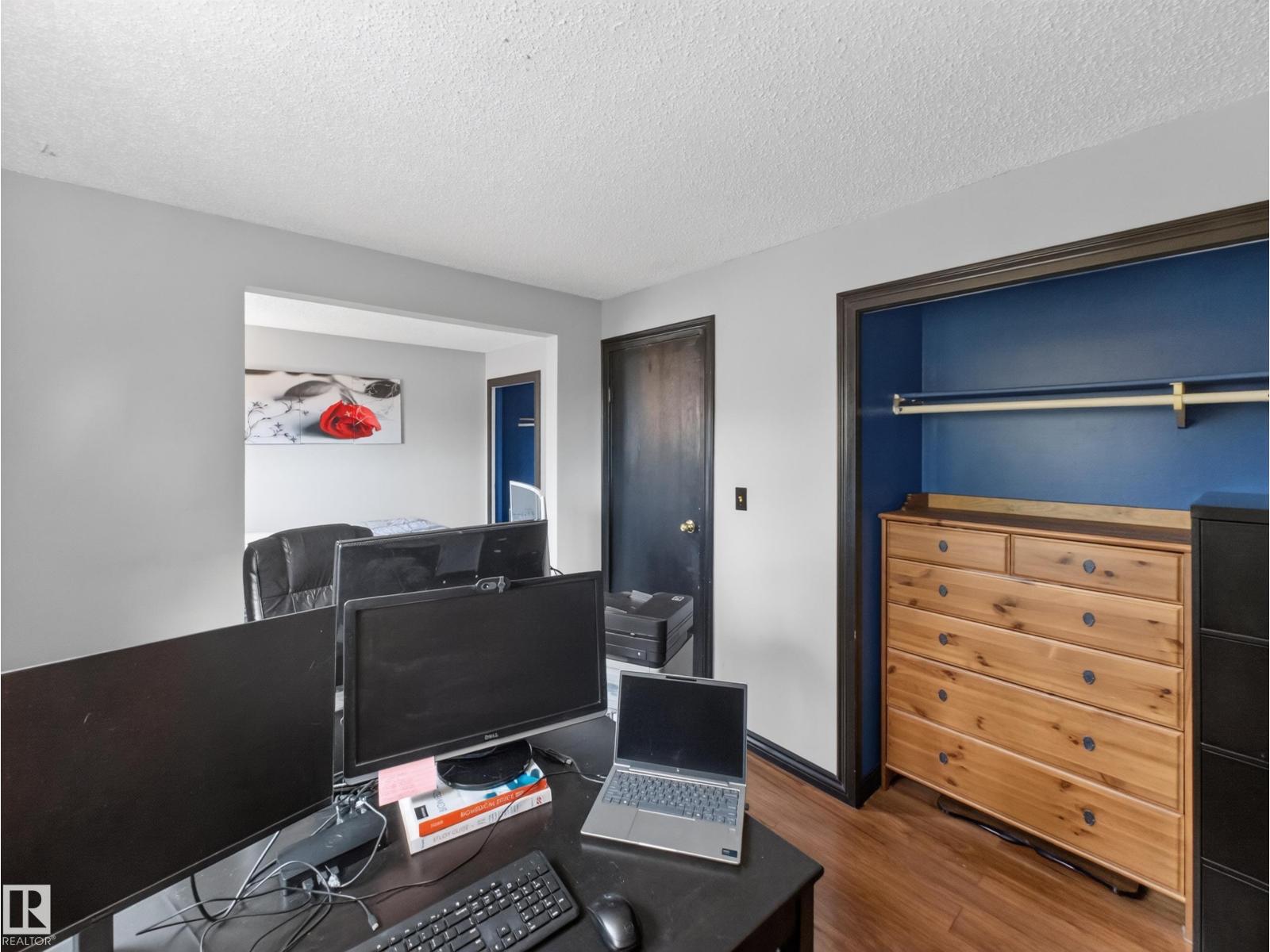 3503 42A AV NW - 36