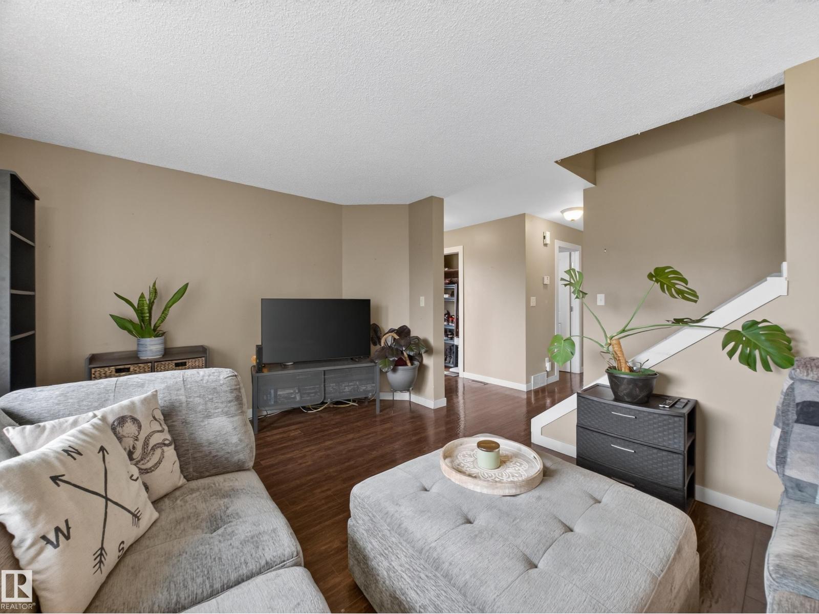 3503 42A AV NW - 5