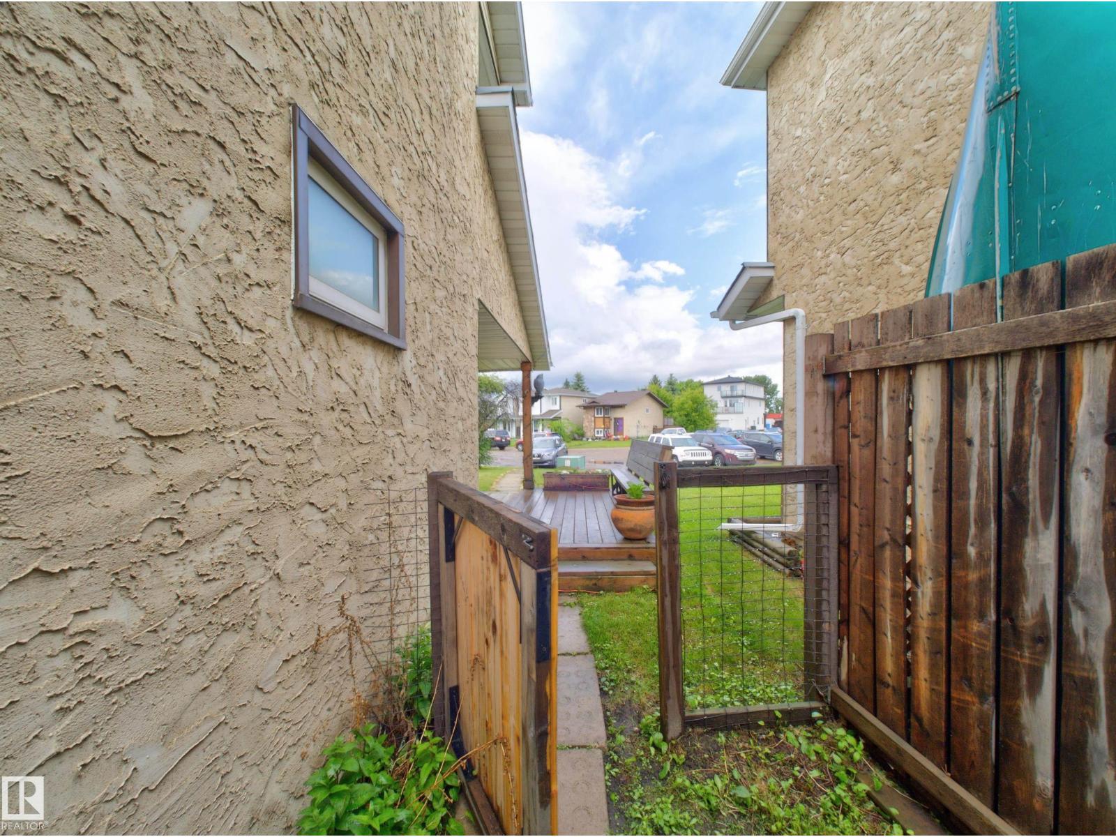 3503 42A AV NW - 62