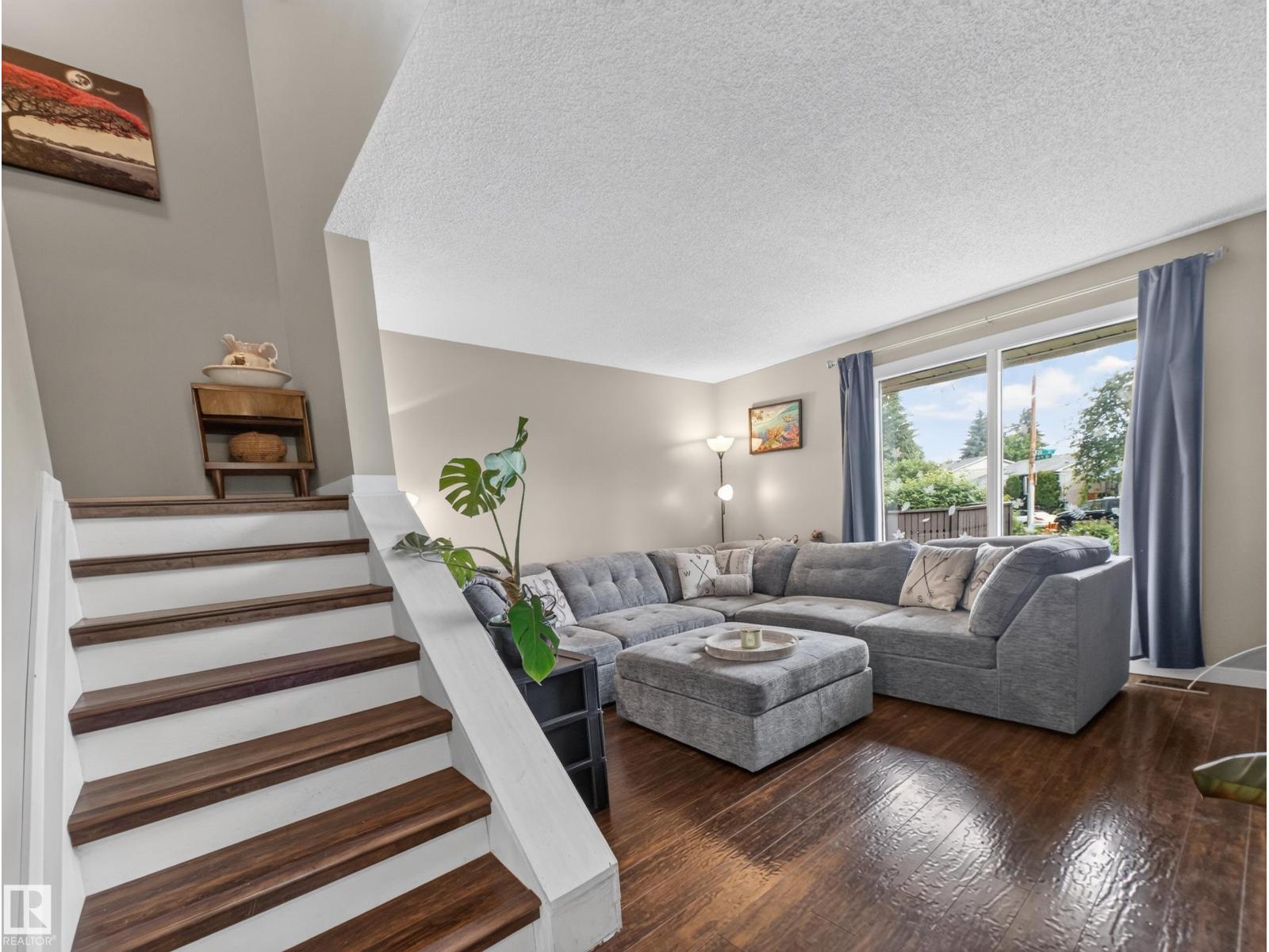 3503 42A AV NW - 9