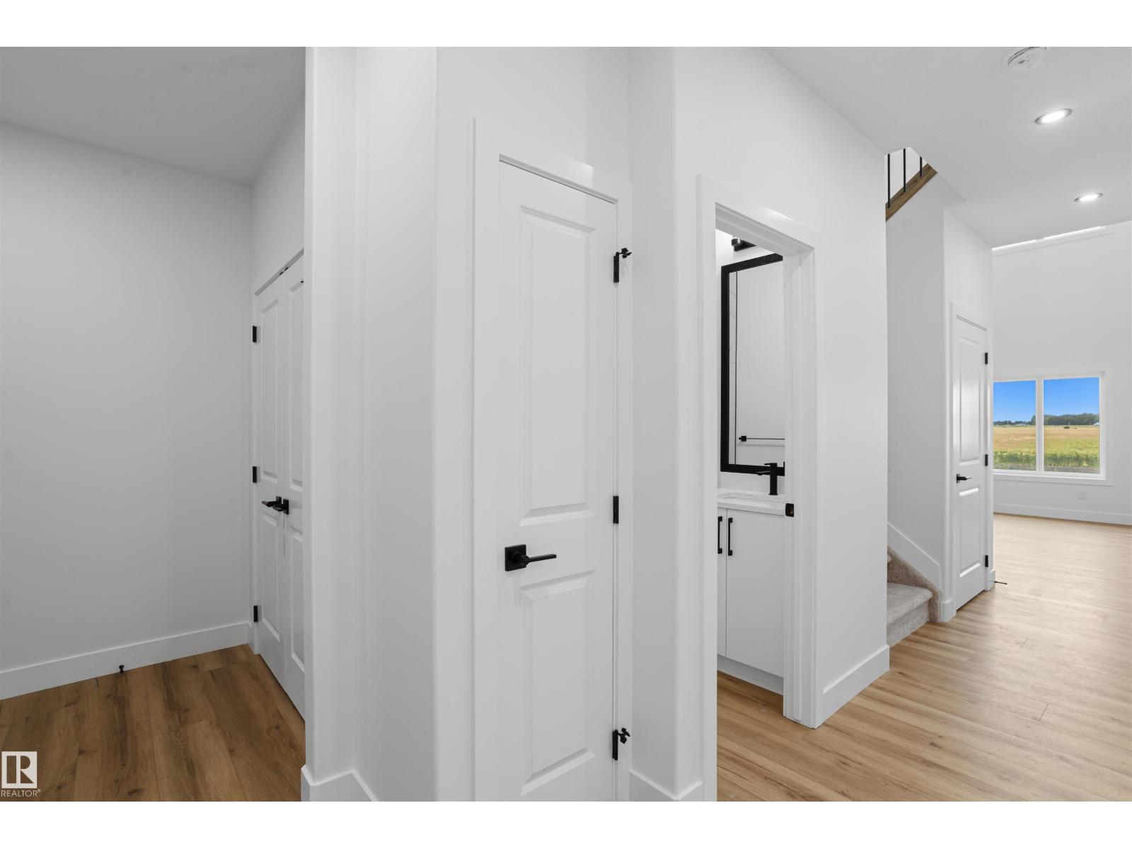 782 Bank DR - 8