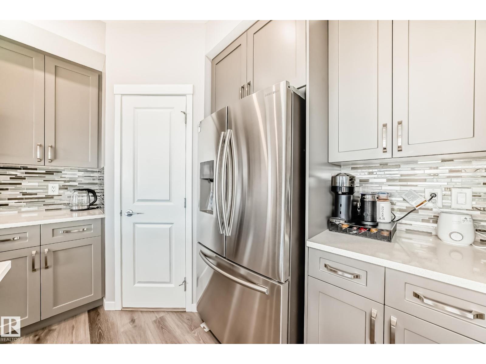 17207 64 ST NW - 12