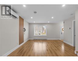 21 Devaughn Street thumbnail 6