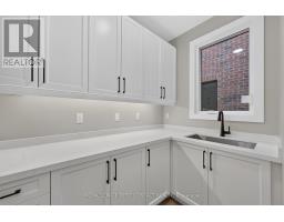 Primary Bedroom - Upper - 933 7th Line, Innisfil, ON L9S4G1 Photo 6
