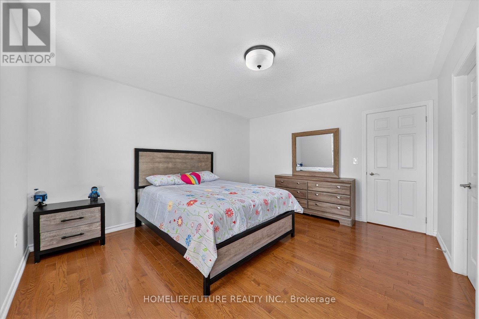 2 ASTRID TERRACE - 32