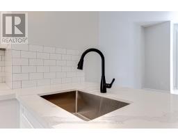 4u - 167 Collier Street, Barrie, ON L4M1H6 Photo 20