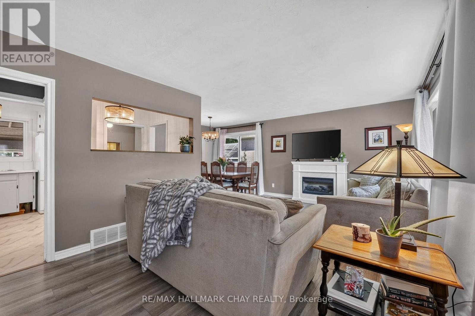 70 NORTH STREET W - 7