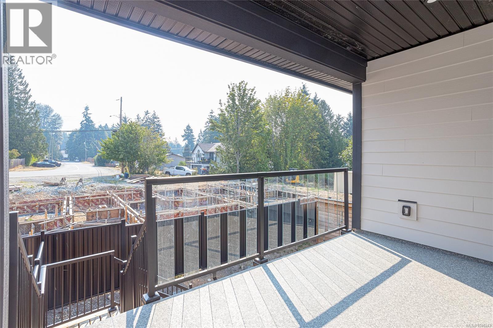 213 MacDonald Rd - 15