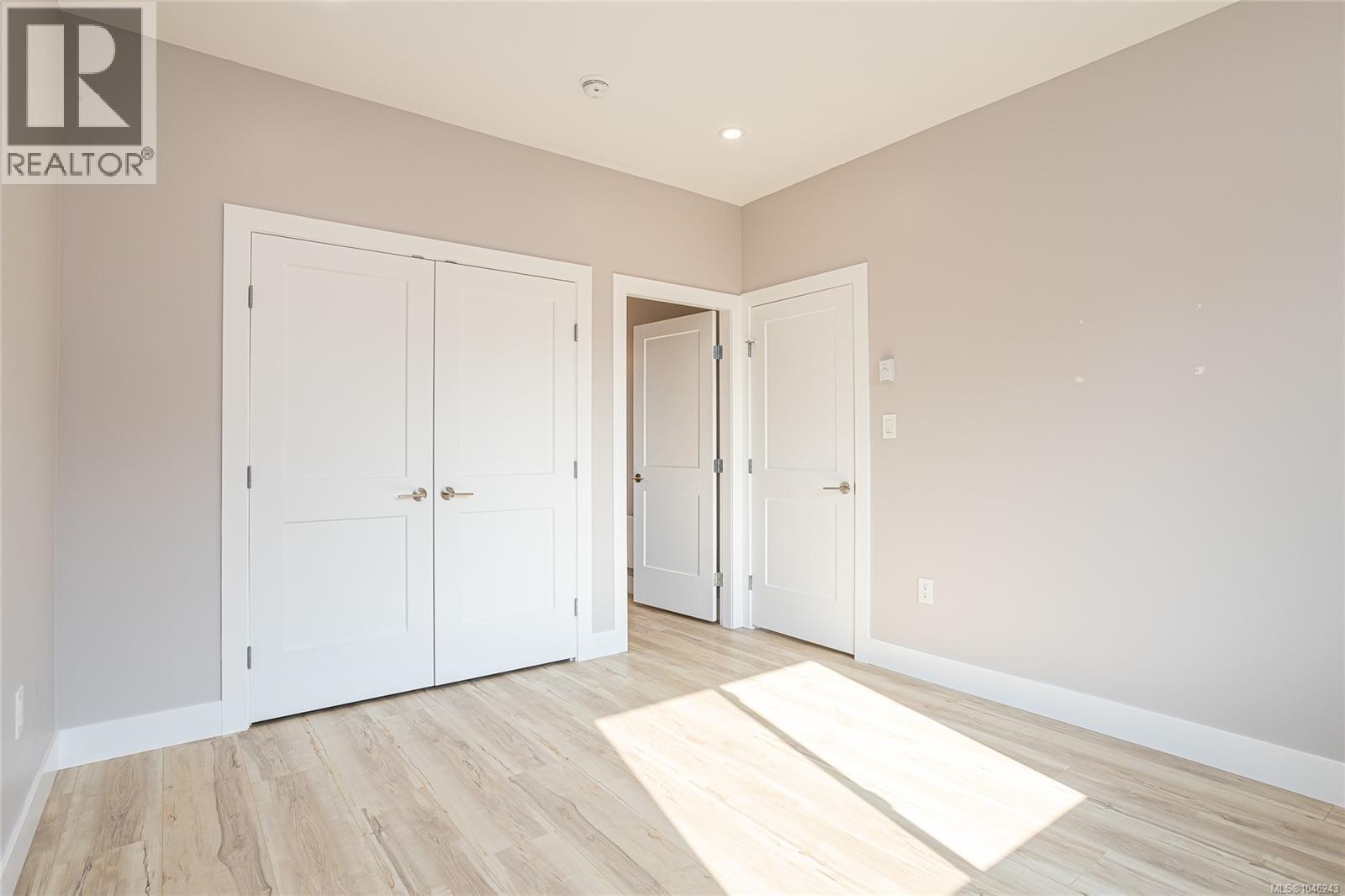 213 MacDonald Rd - 17