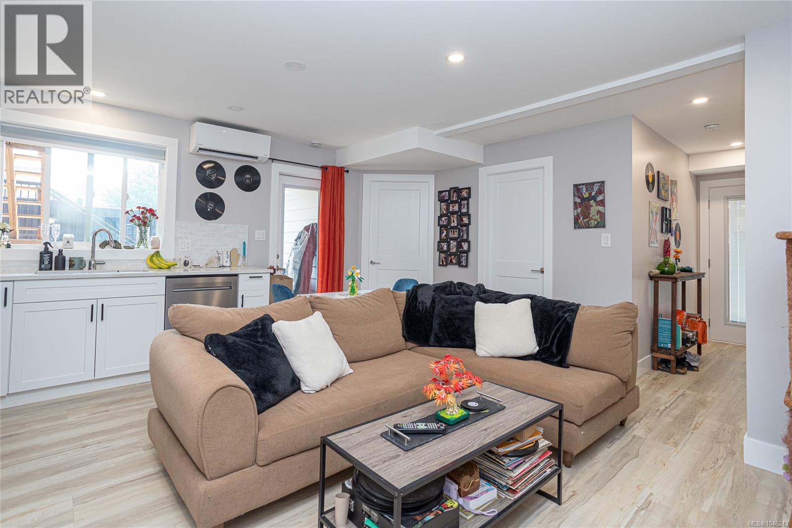 213 MacDonald Rd - Image 25