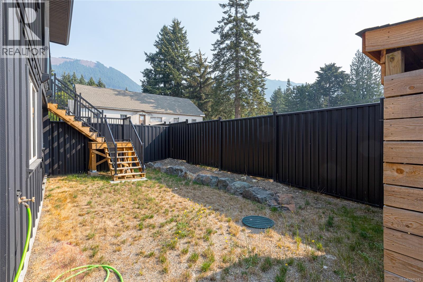 213 MacDonald Rd - Image 33