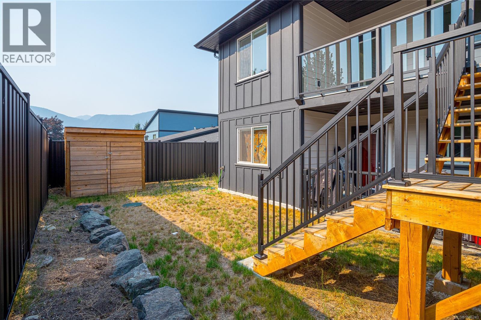 213 MacDonald Rd - 34