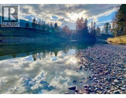 2338 Kettle River Drive, Grand Forks, BC V0H1H0 Photo 12