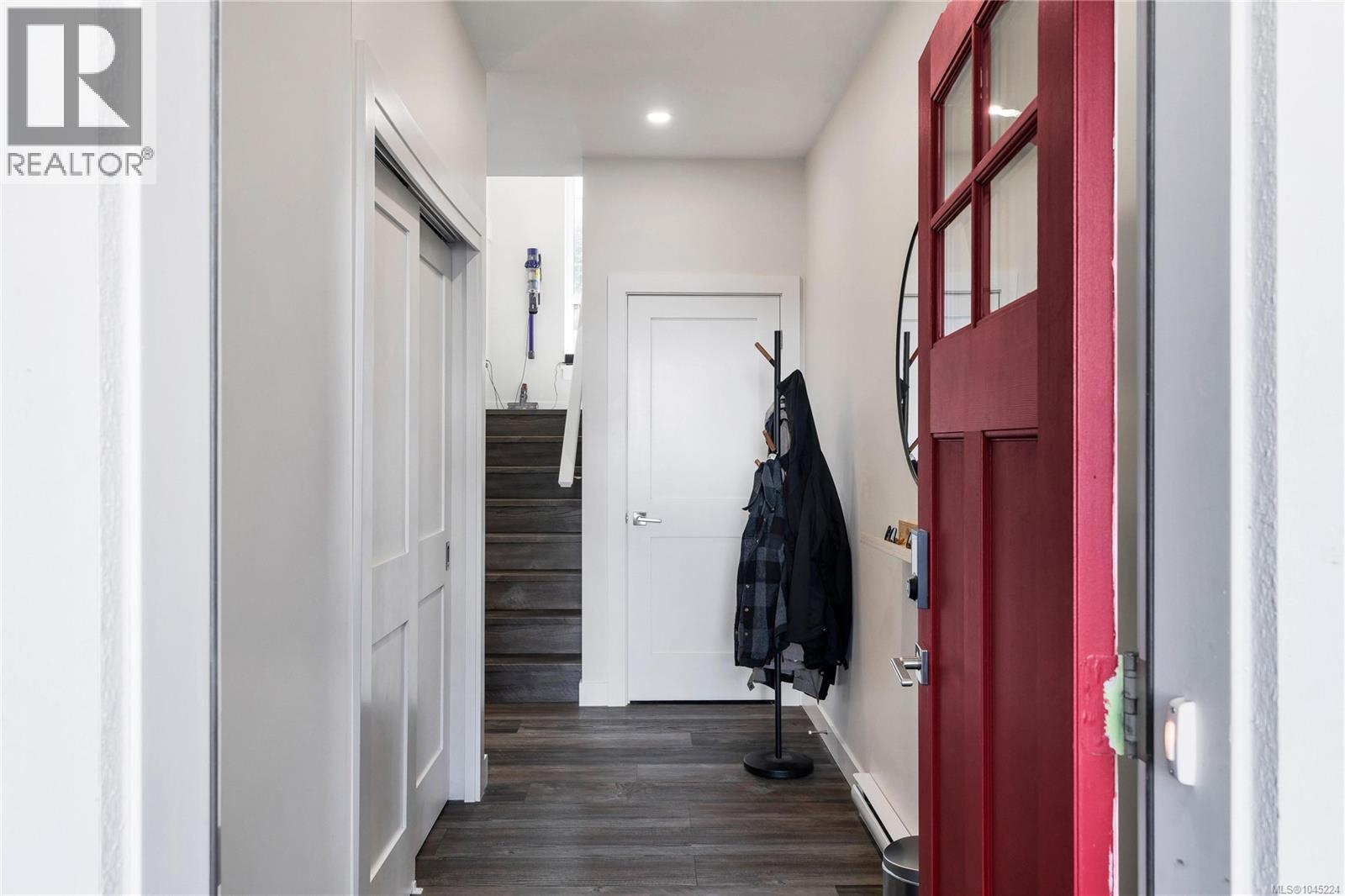 2995 Burlington Cres - 2