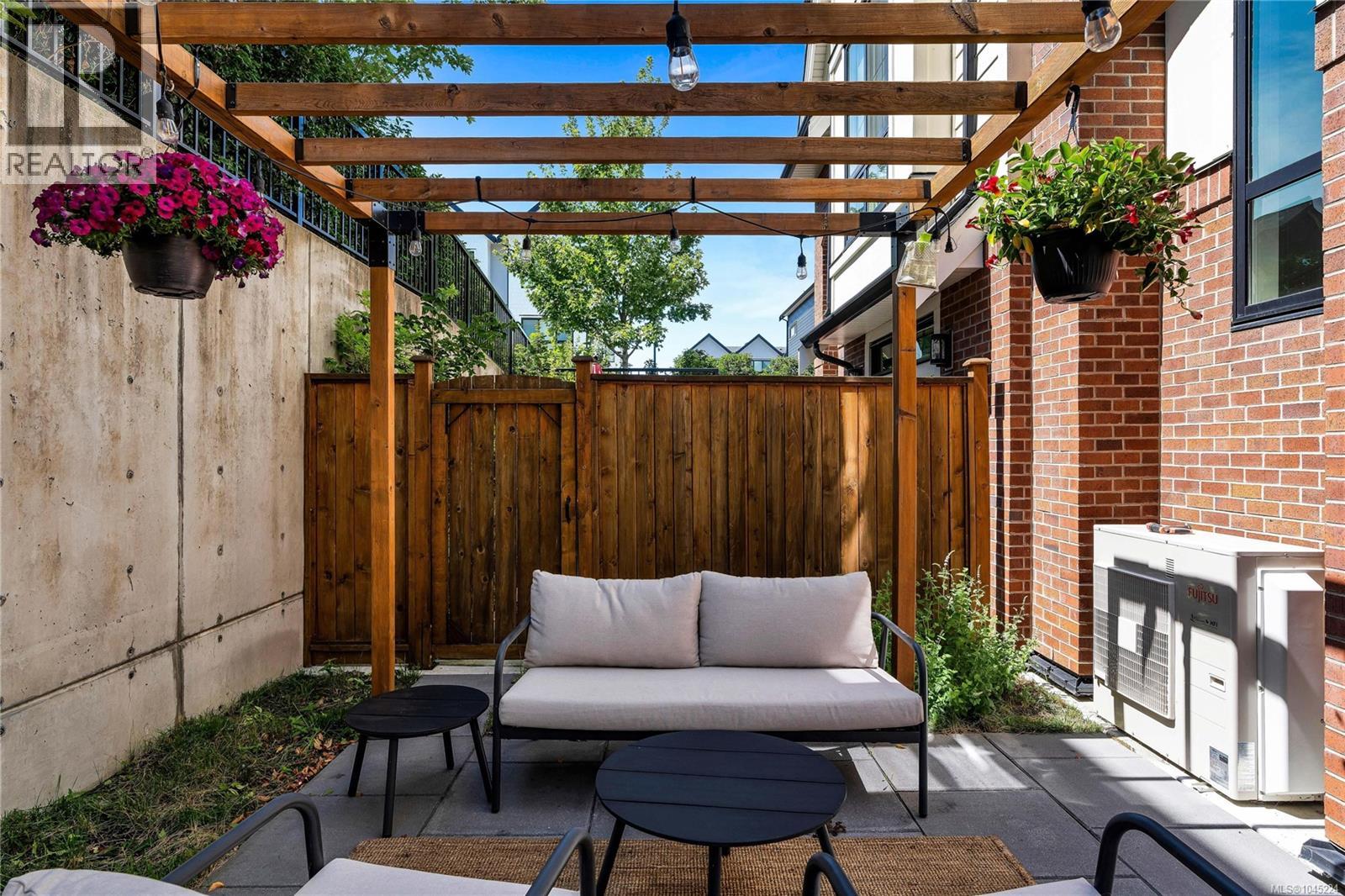 2995 Burlington Cres - 40