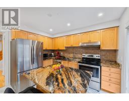 324 Edenbrook Hill Drive, Brampton, ON L7A2L3 Photo 13