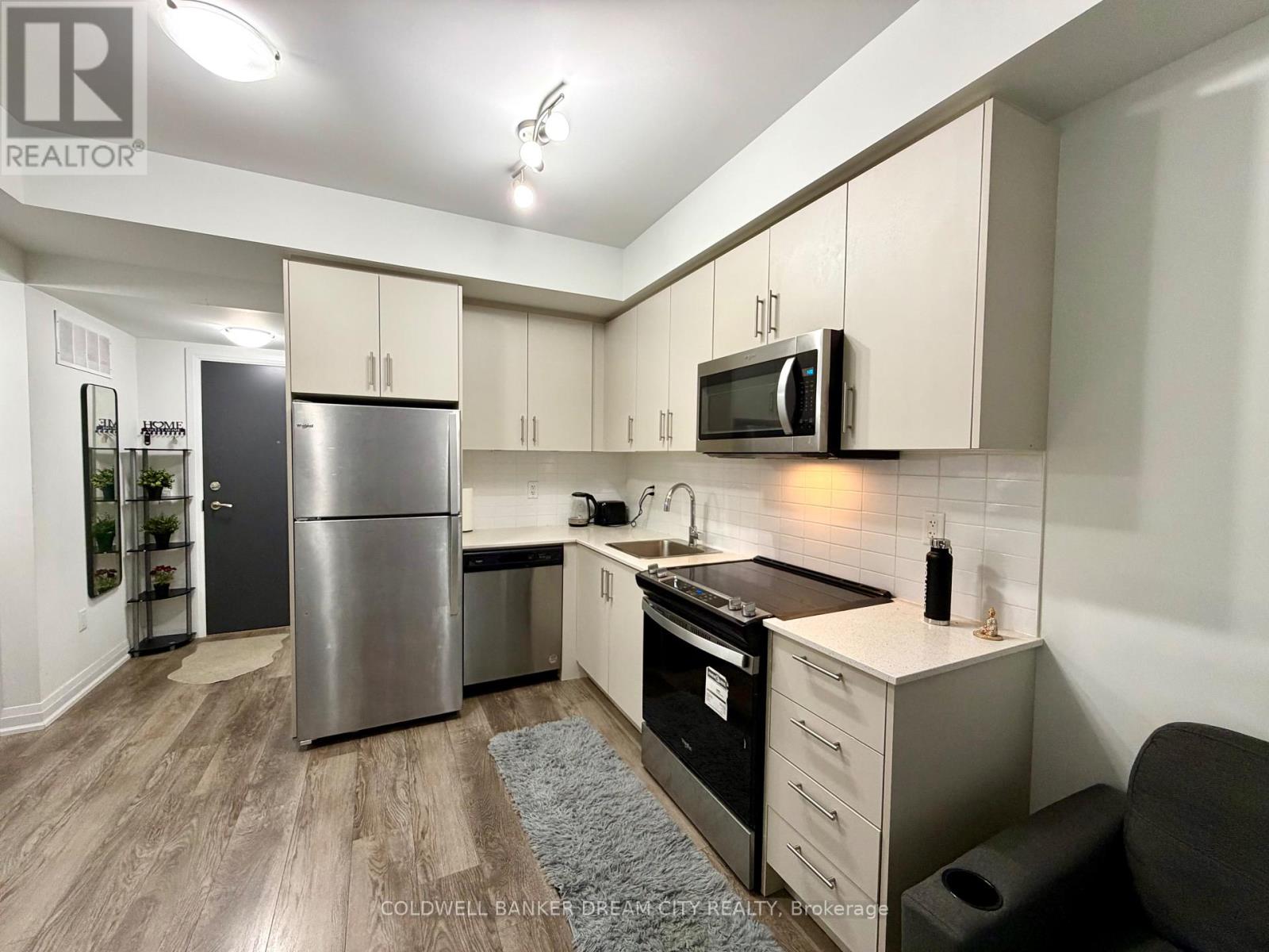 #113 95 ATTMAR DRIVE - 3