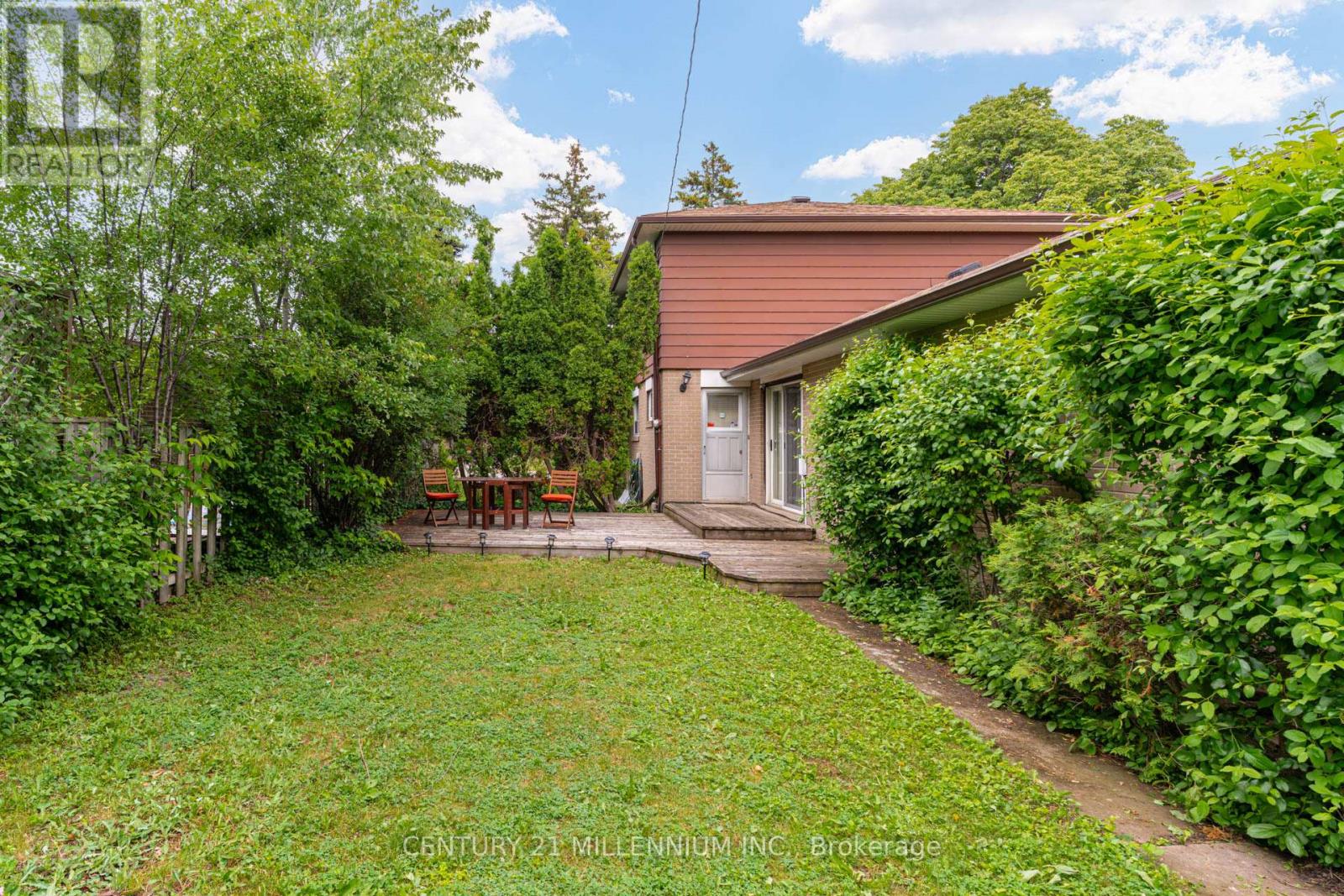 2 DURHAM CRESCENT - 36