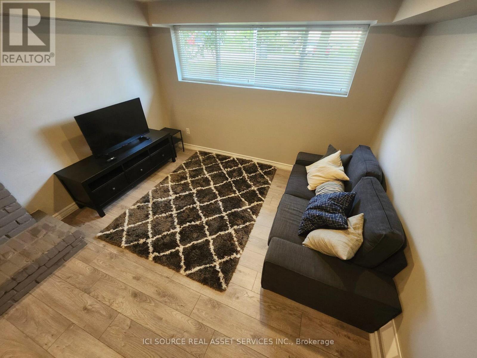 699 CASTLEGUARD CRESCENT - 21