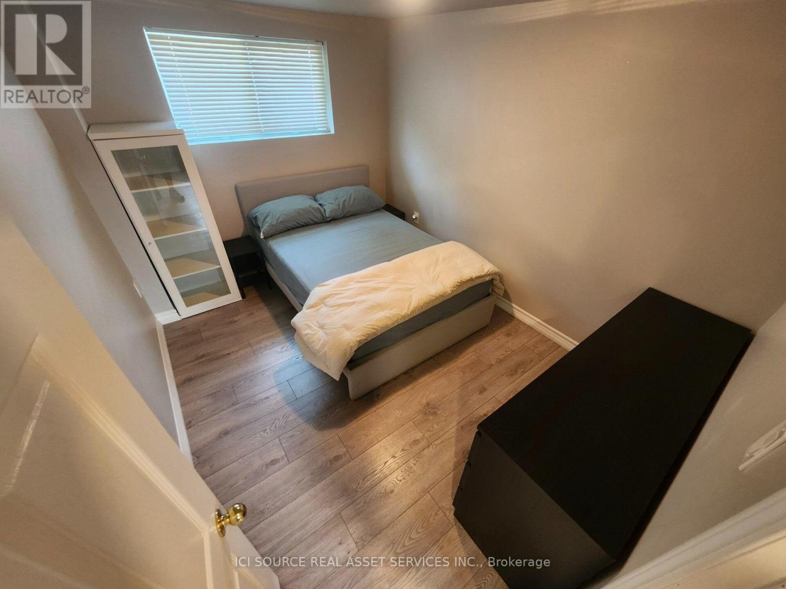 699 CASTLEGUARD CRESCENT - 24