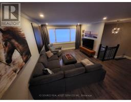 Living room - 699 Castleguard Crescent, Burlington, ON L7N2W7 Photo 11