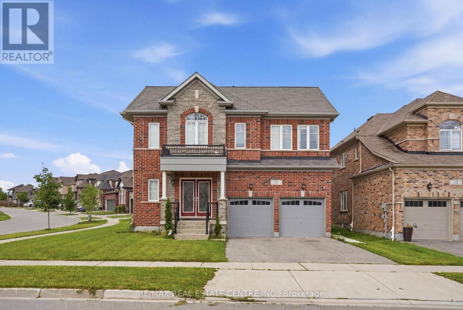 135 WATERMILL STREET — photo 3
