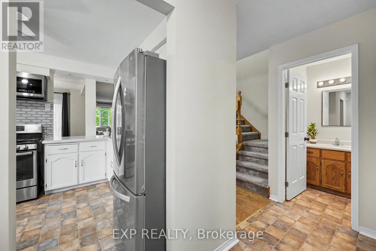 #47 38 ELORA DRIVE - 4