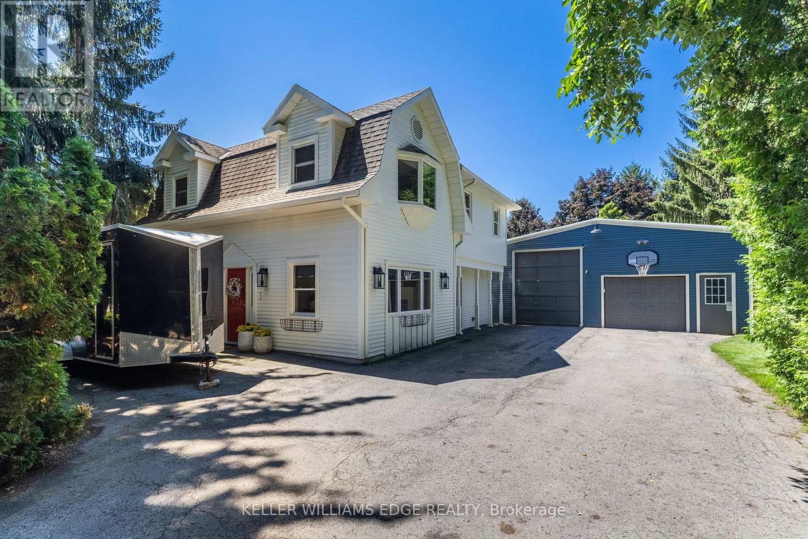 21 KERMAN AVENUE - 9
