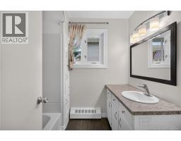 4pc Bathroom - 20 Vista Drive, Moncton, NB E1A4L5 Photo 13