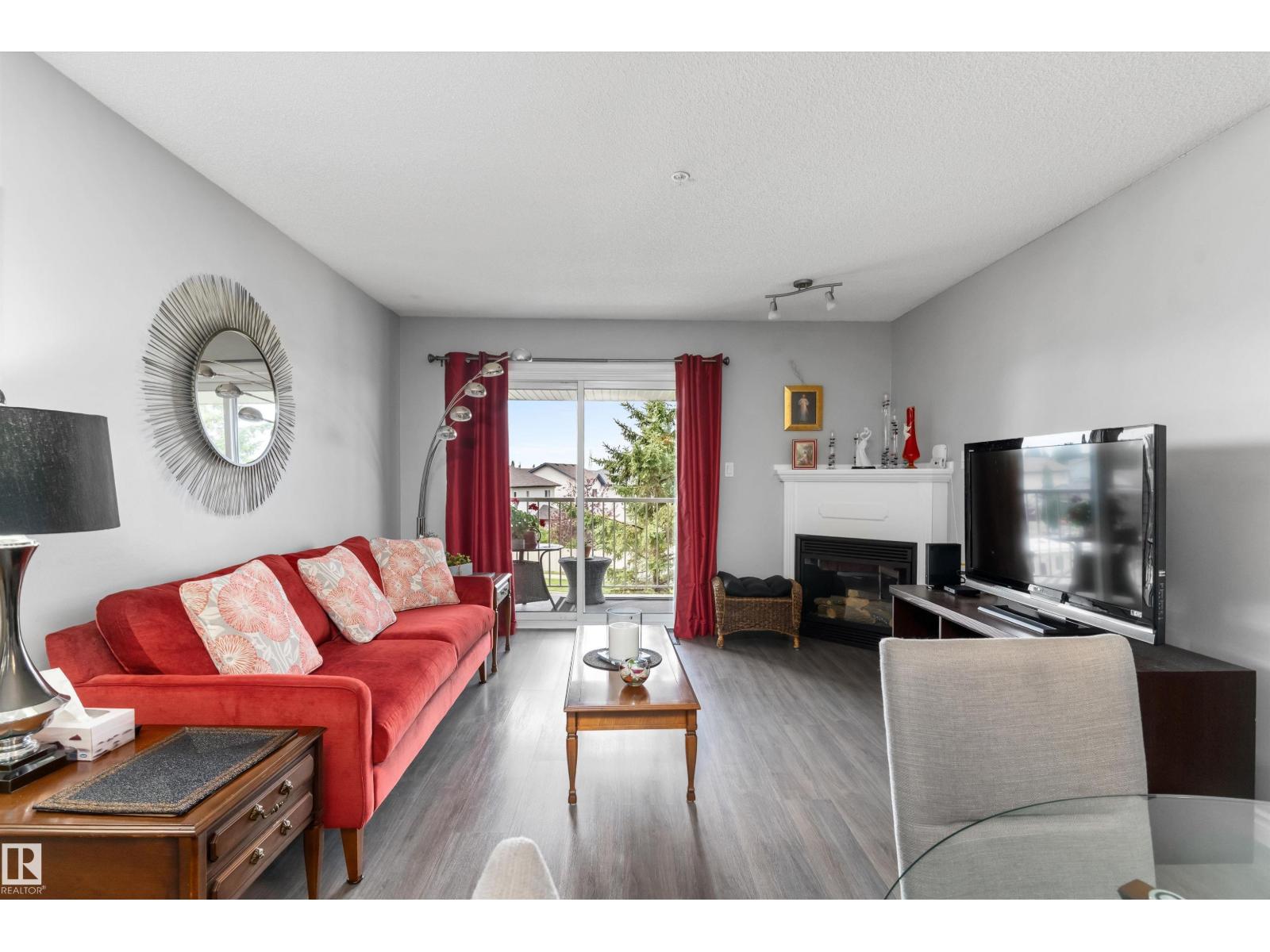 #305A 6 SPRUCE RIDGE DR - 15