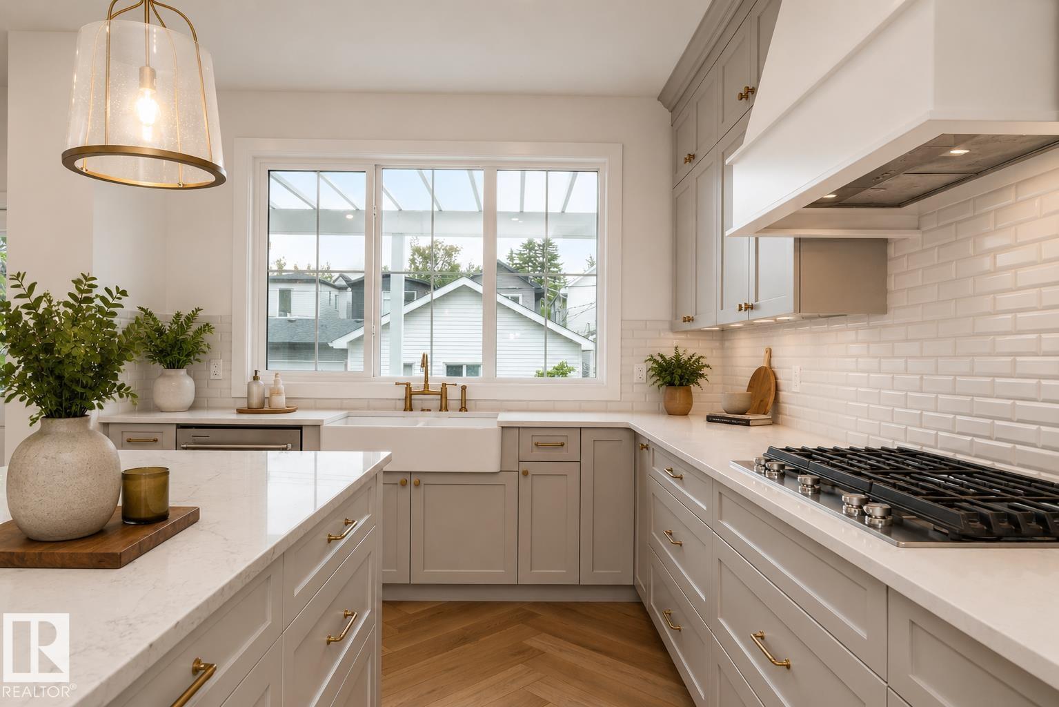10439 144 ST NW - 10