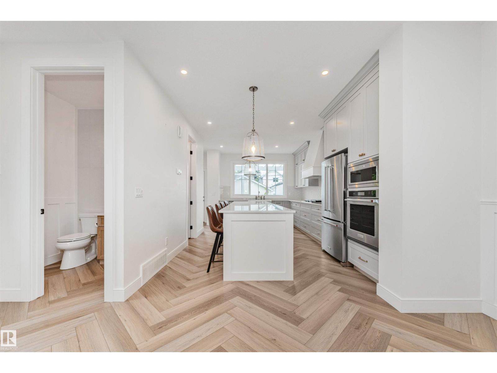 10439 144 ST NW - Image 37