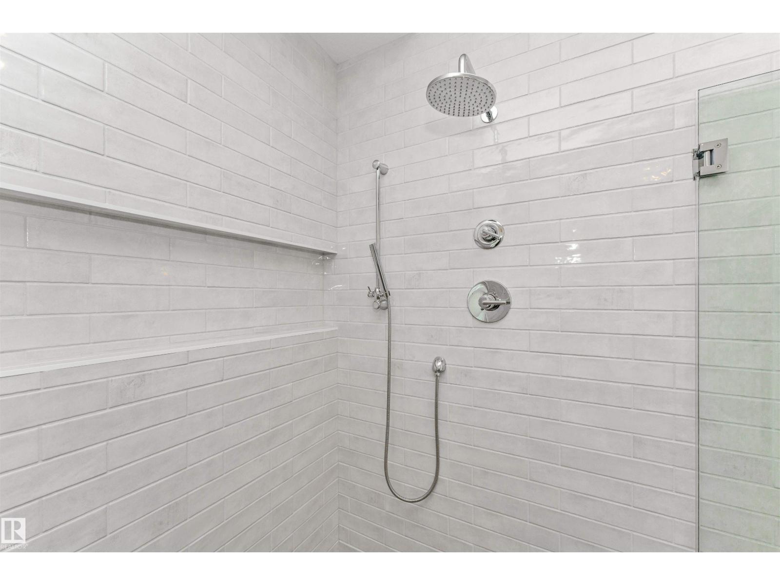 10439 144 ST NW - 56