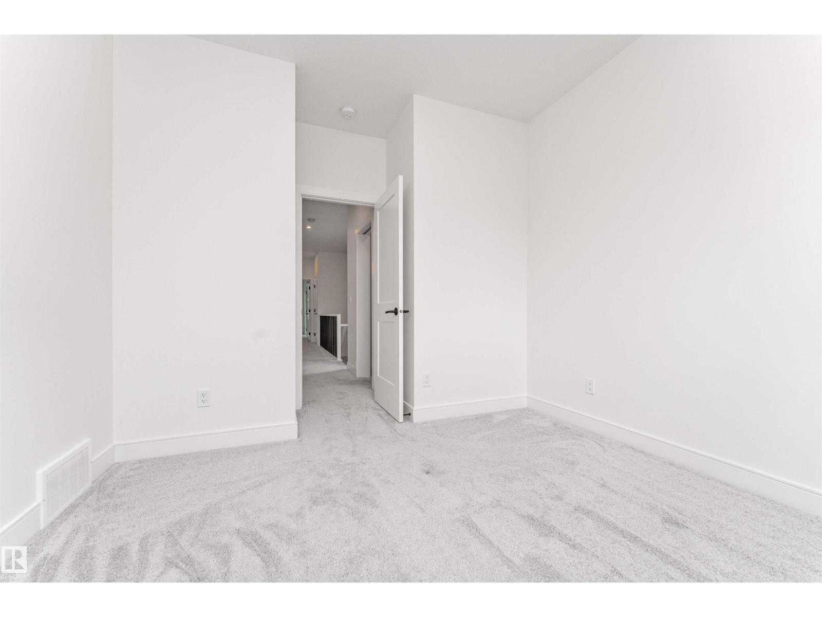 10439 144 ST NW - Image 60