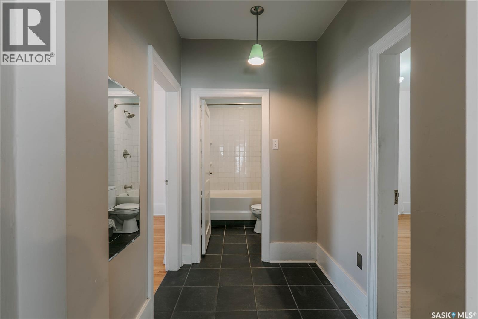 903 10th STREET E - 11