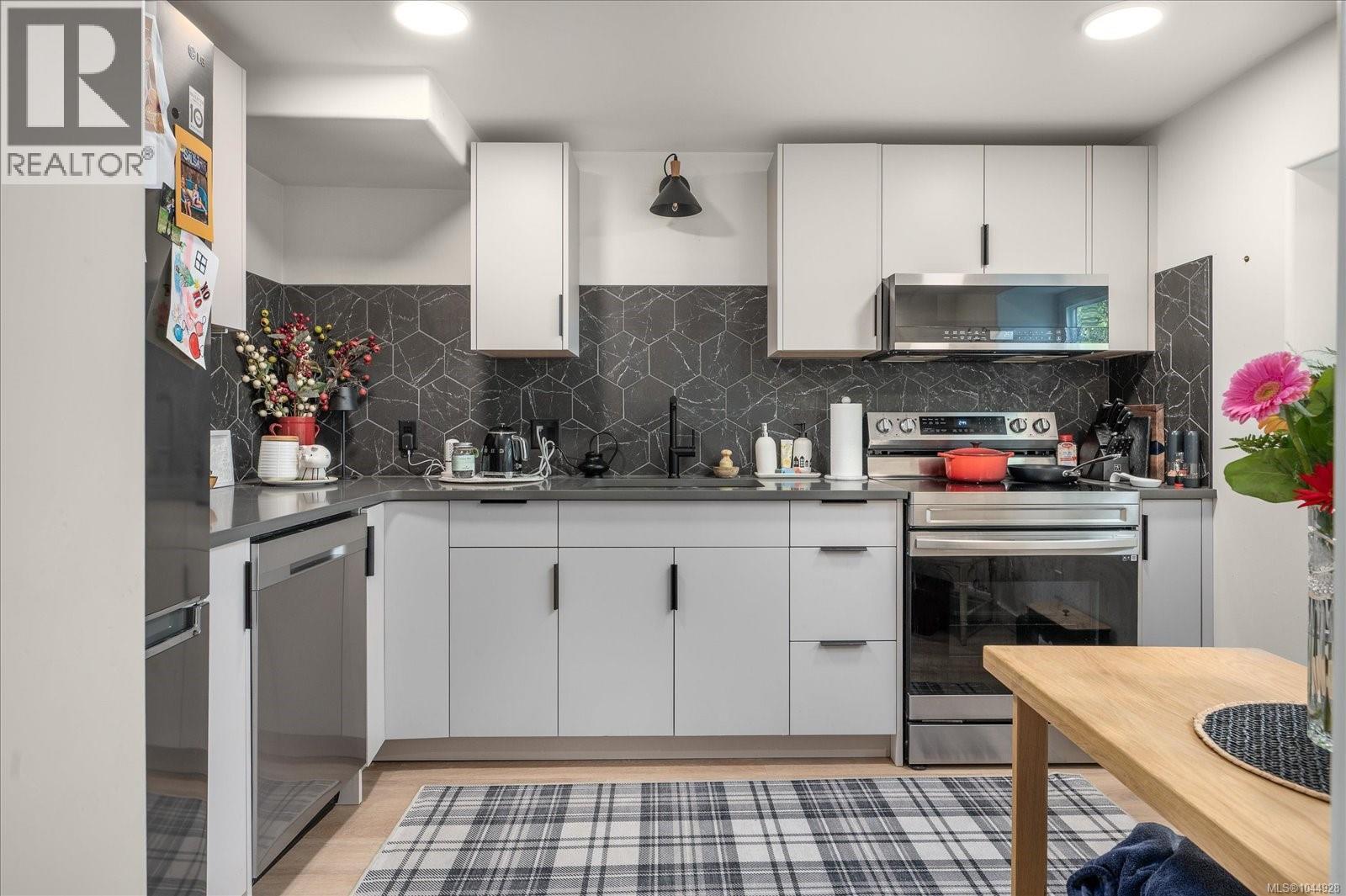 1728 Extension Rd - 40