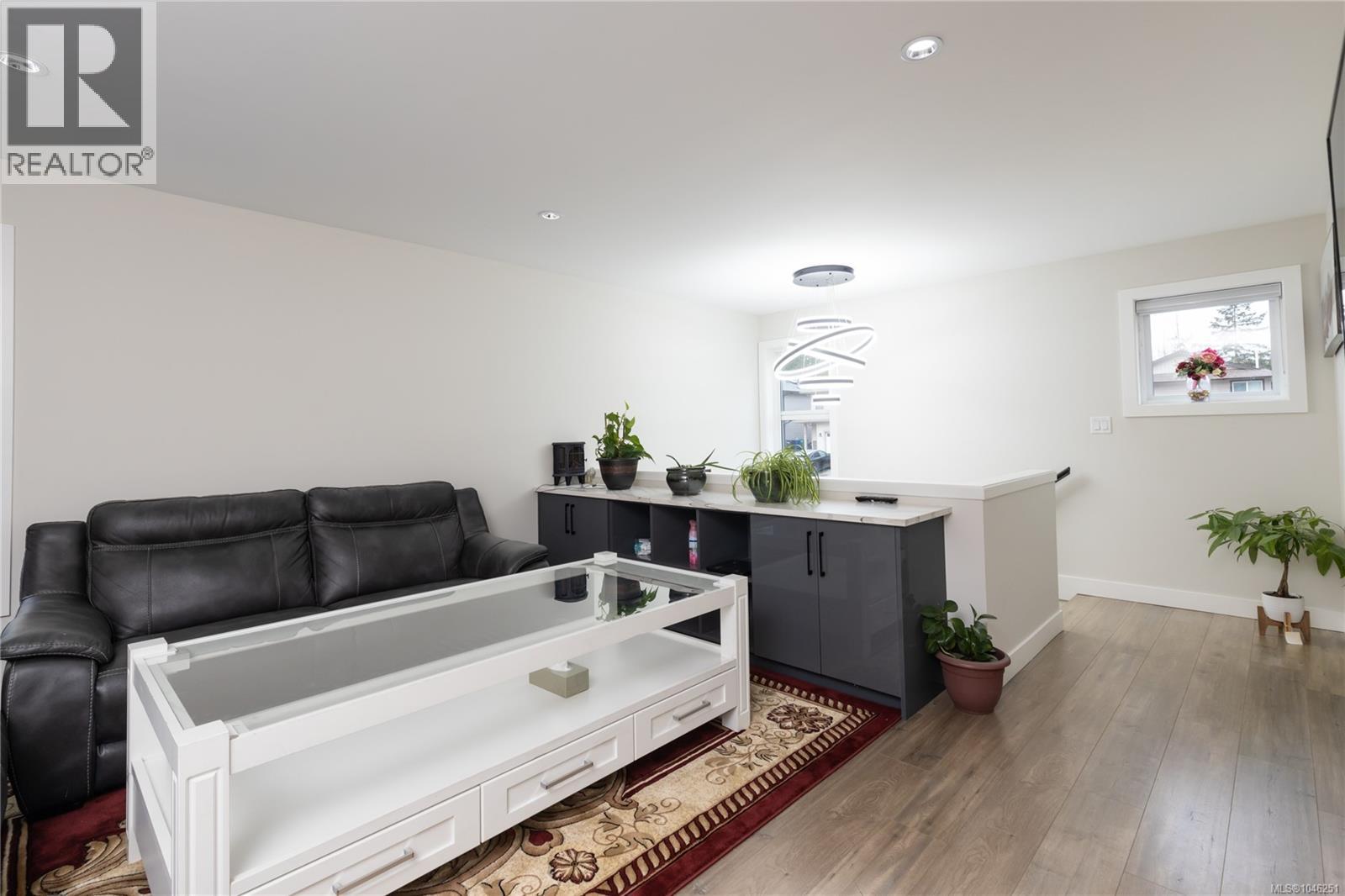 1636 Roberta Rd S - 17