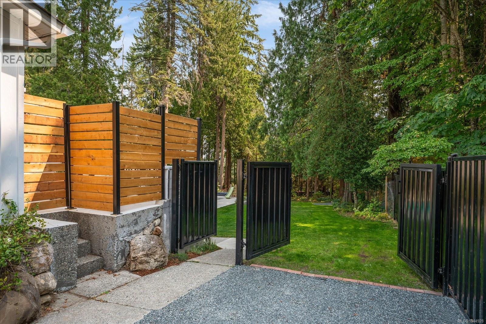1728 Extension Rd - 52