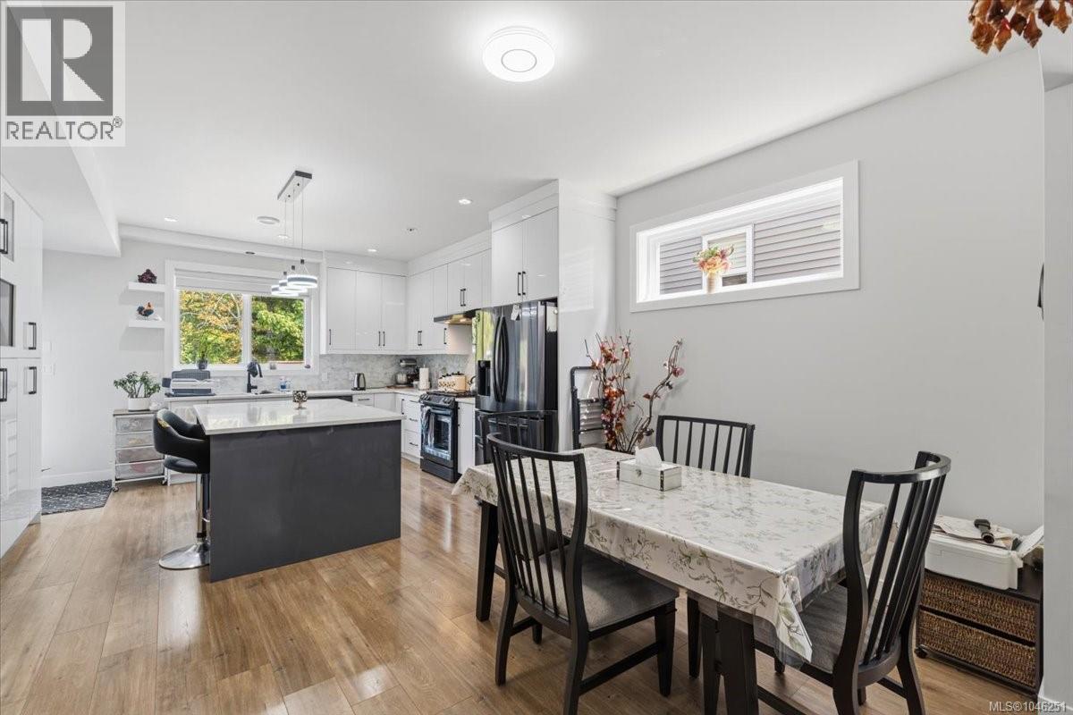 1636 Roberta Rd S - 4