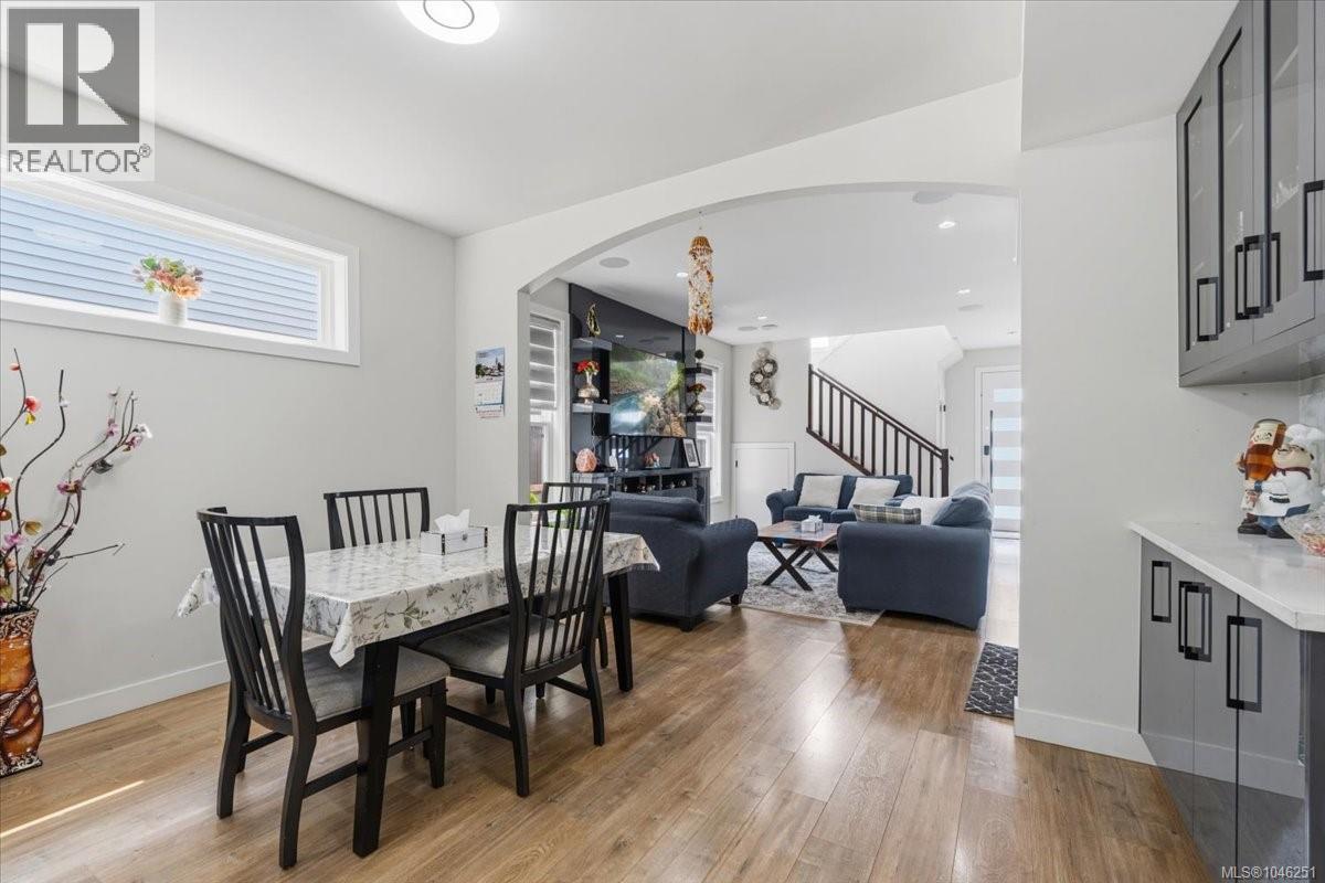 1636 Roberta Rd S - 6